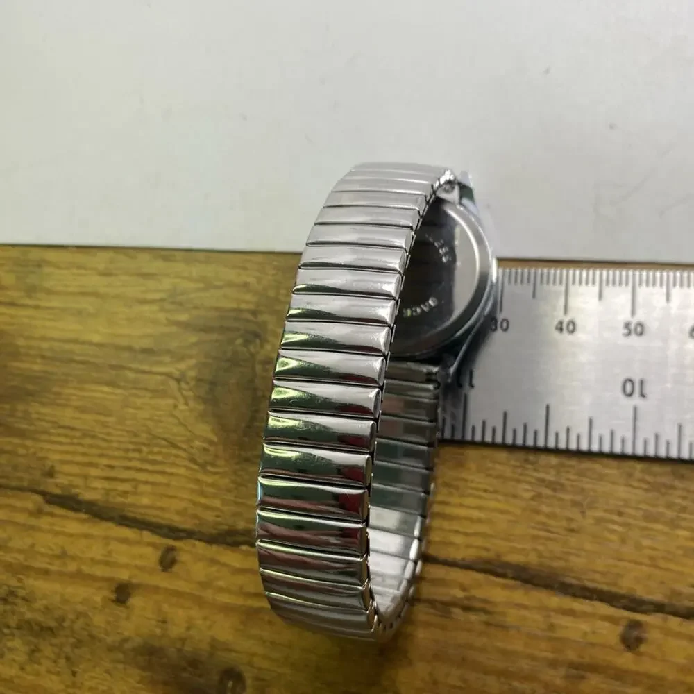 Womens Black Dial Silver Stretch Quartz Watch Works New Battery
